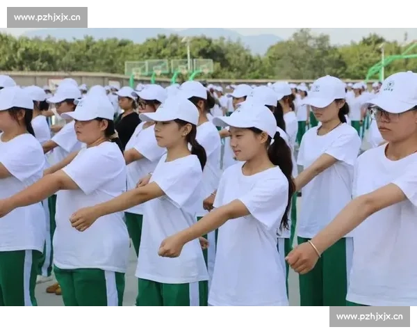 挥汗如雨！小小乒乓健儿在训练营初显锋芒